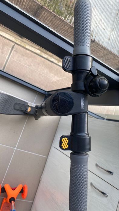 Электросамокат ninebot