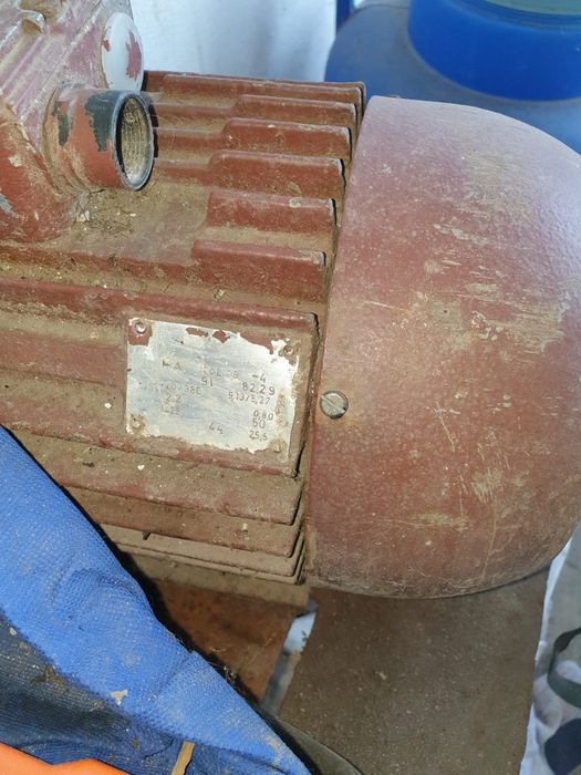 Abric , in stare buna