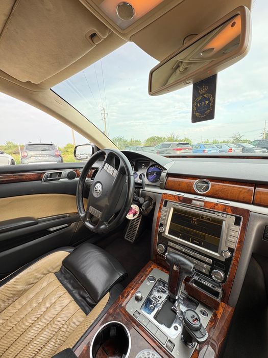 Volkswagen Phaeton 3.0 V6 TDI | 310-320 CP | Suspensie pneumatică | Distronic | Full echipat