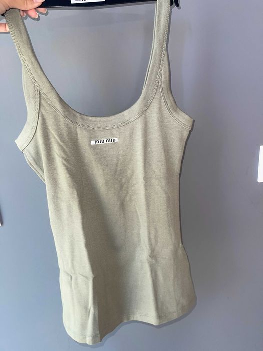 бледо зелен топ миумиу miumiu нов памучен