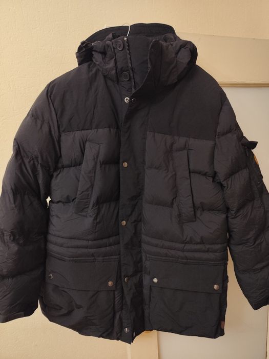 Продам зимнюю куртку  Timberland