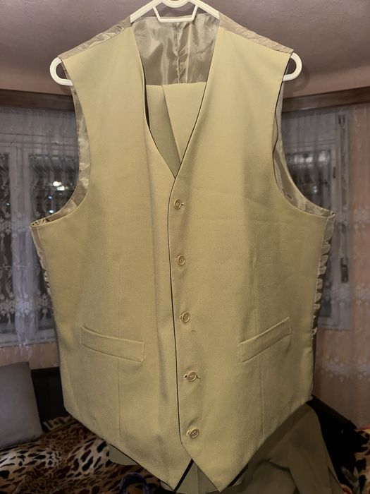 Vand costum marimea XL