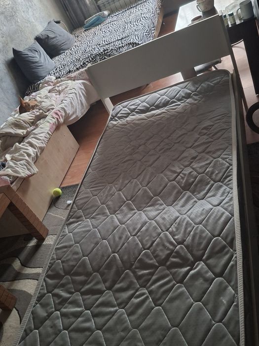 Продам кравать деревянную