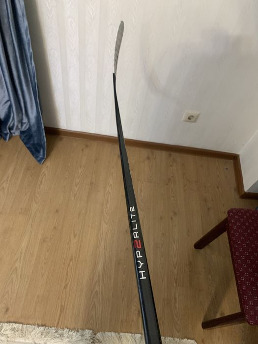 Продам клюшку bauer