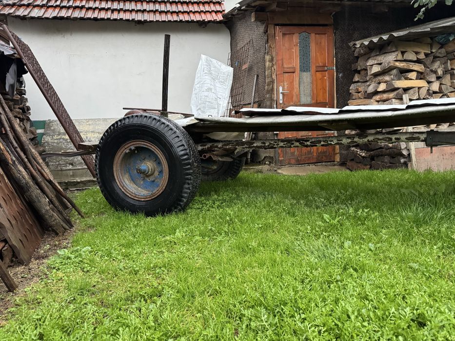 Căruț / platformă agricolă 4 roți pentru tractor