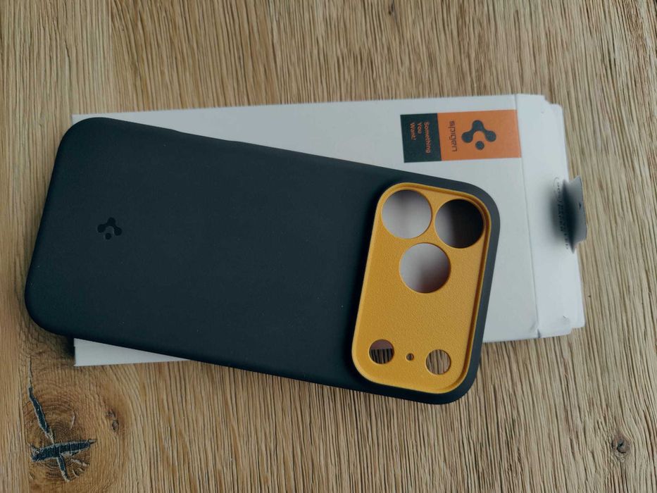 Husa Iphone 17 Pro Max - SPIGEN - Nano Pop