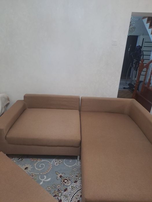 диван угловойв хорошем состояний