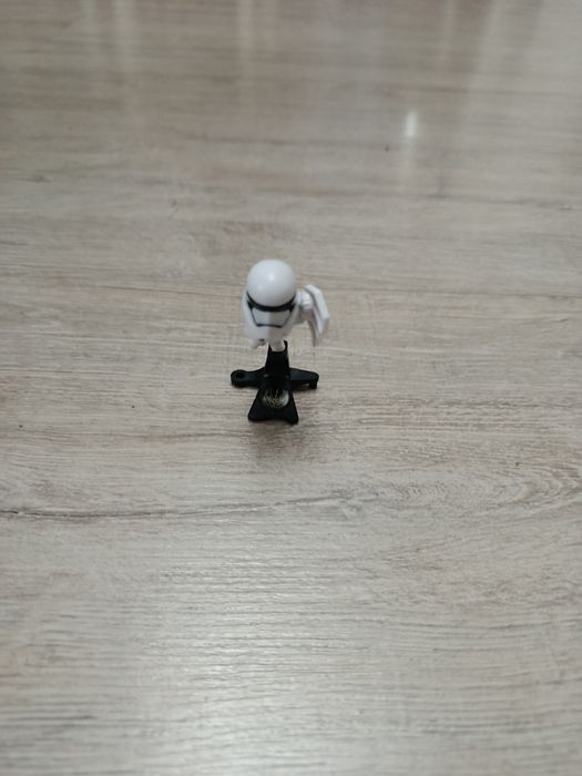 Фигурка из киндера