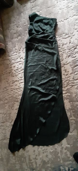 Вечернее нарядное платье в хорошем состоянии