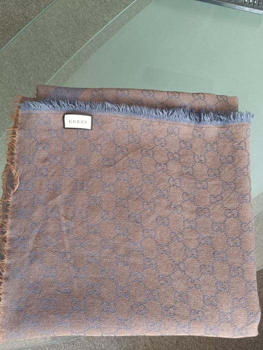 Gucci шал 140x140