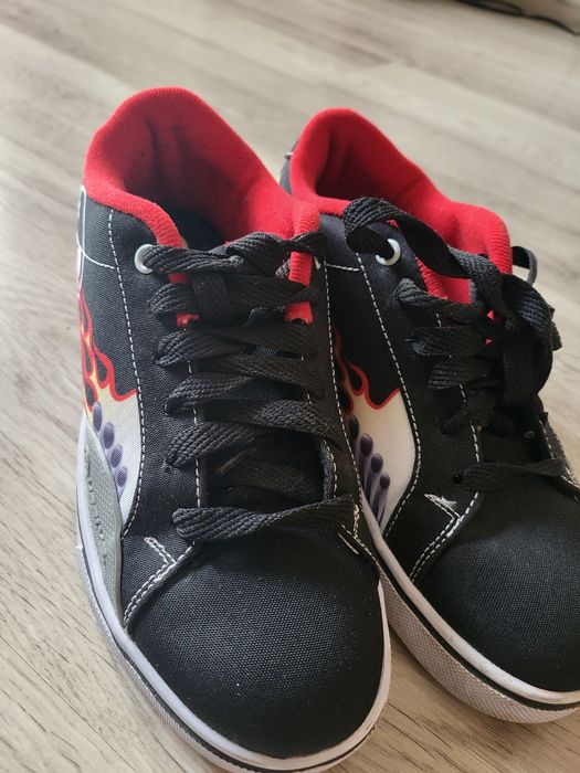 Adidași cu Role Heelys X Hot Wheels marimea 38