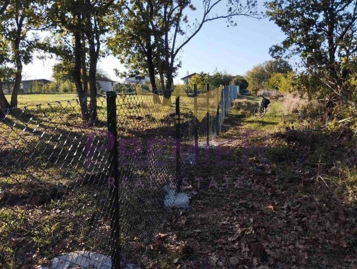 Парцел в Бургас, област-с.Писменово площ 920 цена 70000