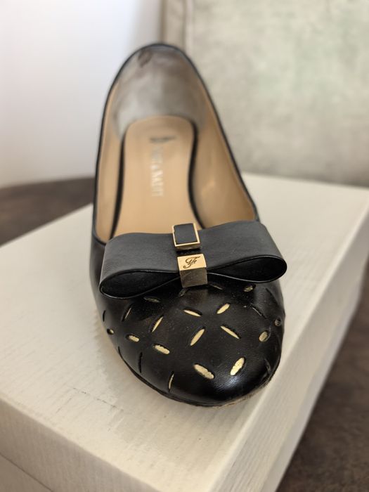 Черни официални обувки от "Надит Надит"