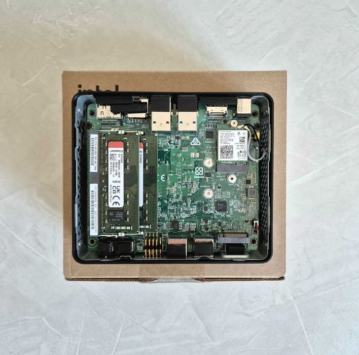 Intel NUC 11 Essential, Pentium Silver N6005, 16GB RAM, Fără