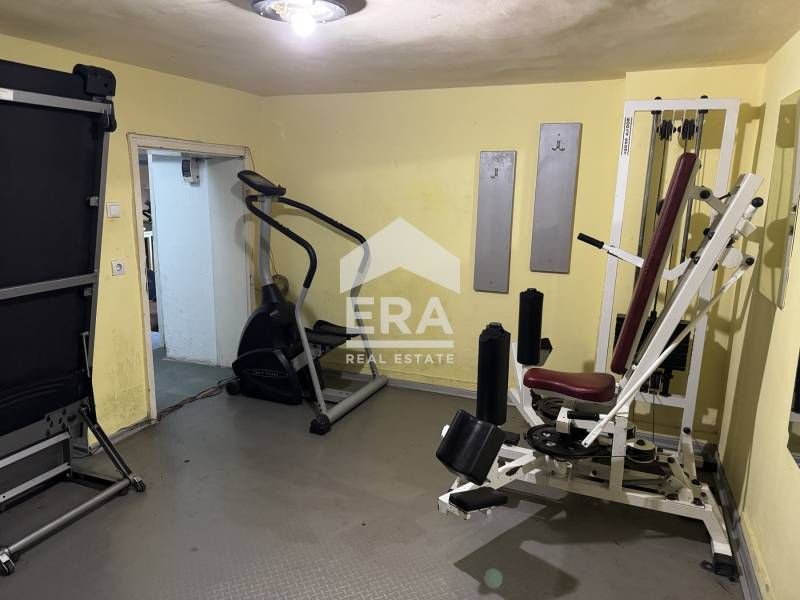 Фитнес зала на две нива за продажба, в самостоятелна тухлена сграда, р