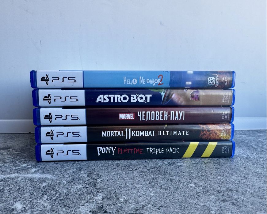 Продаю диск для ps5 mk11 spider man astro bot и др