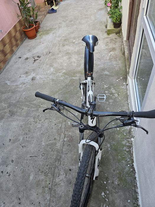 Bicicletă  Mountani Bike Specialized