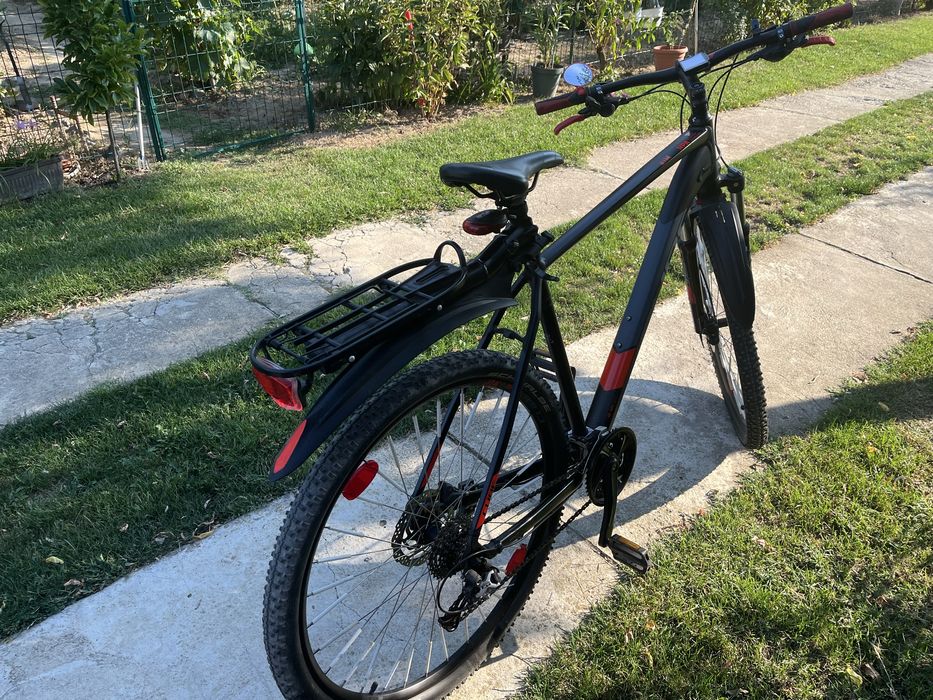 Bicicleta Cube Race, cadru aluminiu, echipata full