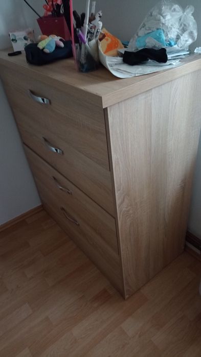 Vind comodă cu sertare