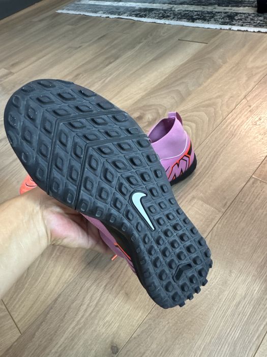 Будцы Nike adidas