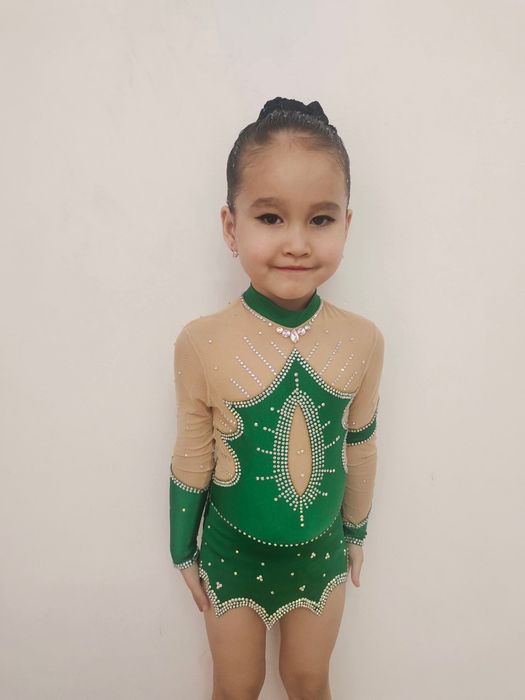 гимнастический купальник