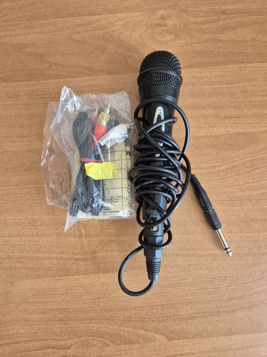 Продам DVD плеер с микрофоном