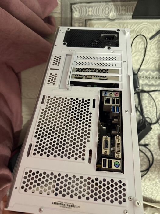 Продам комп intel core i3 9100f amd rx 580