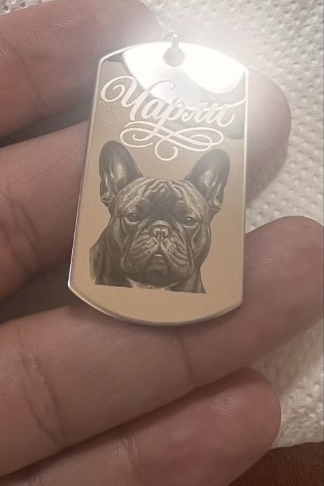 Гравиране на медальони и бижута