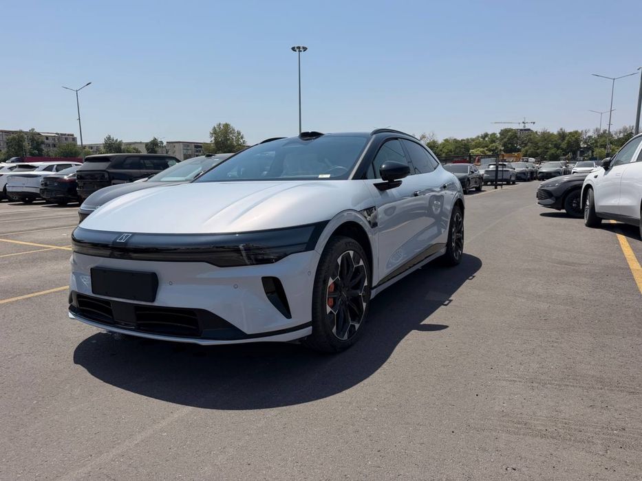 Зикр 007Gt AWD сотилади