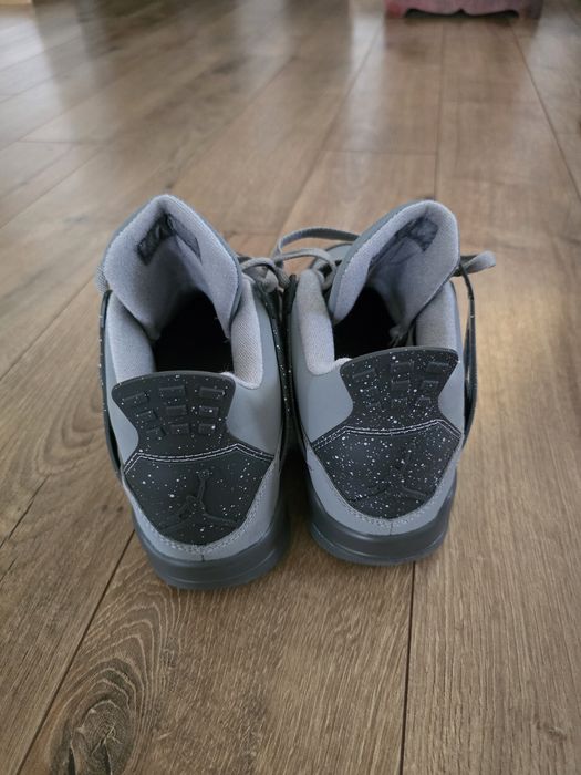 Jordan 4 Cement Grey