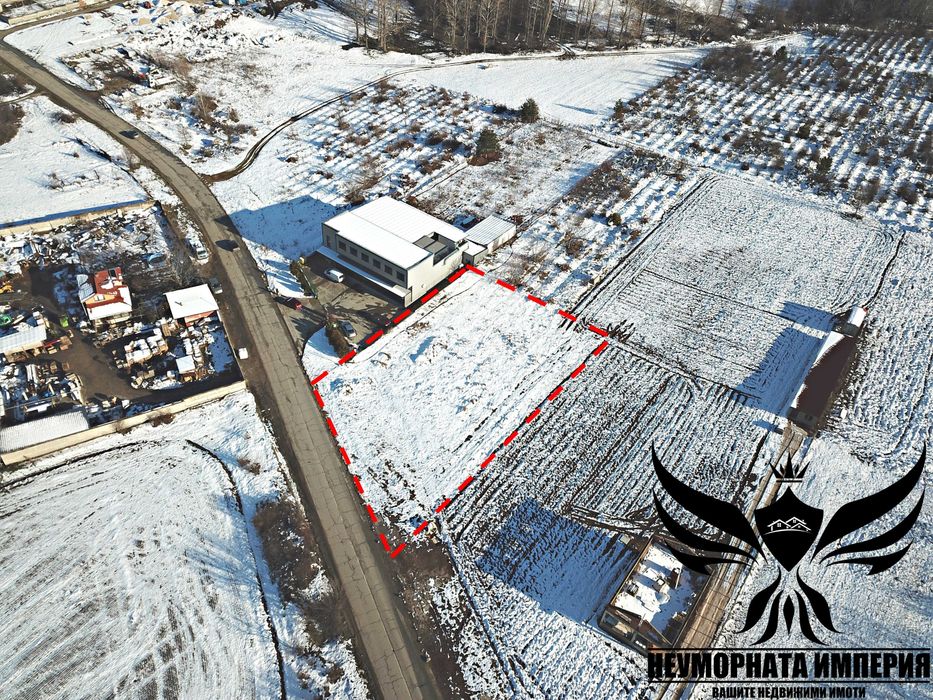 Продавам земя/имот/парцел 1411кв. УПИ в с.Мулдава, първа линия