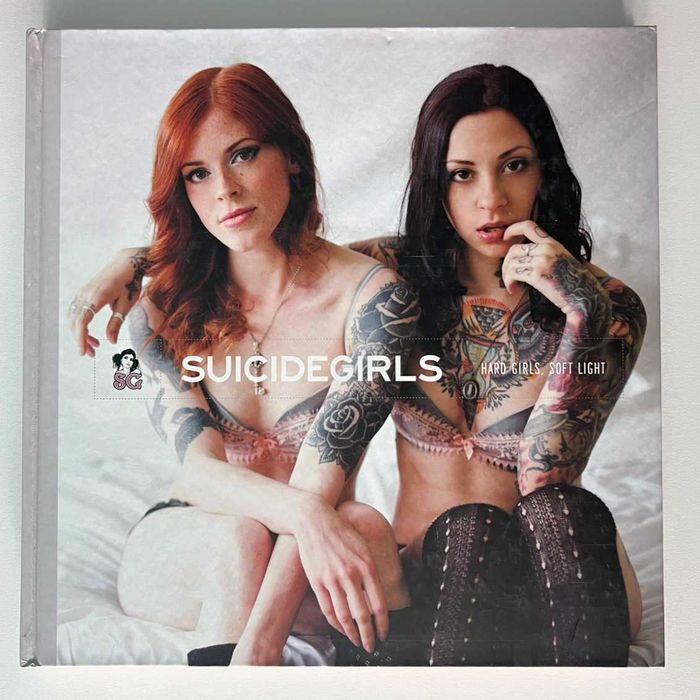 Колекция от 3 книги Suicide Girls (твърди корици)