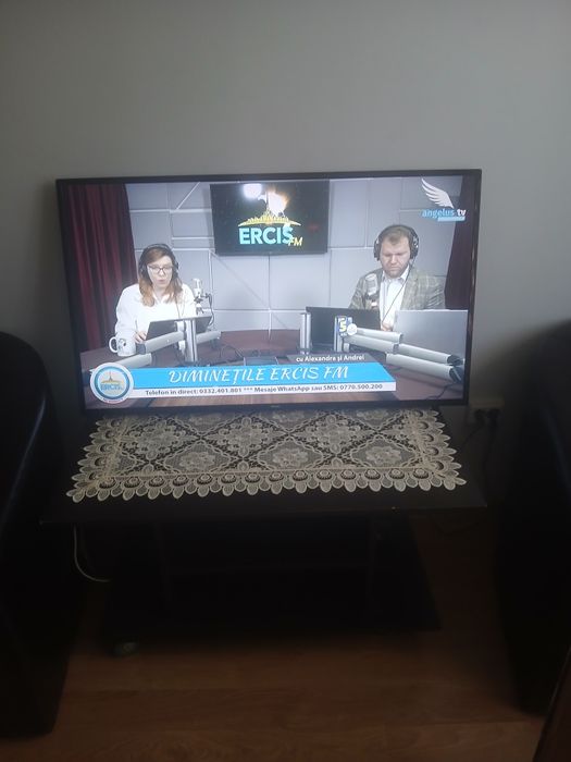 Vând tv marca  Philips de 43 inghi