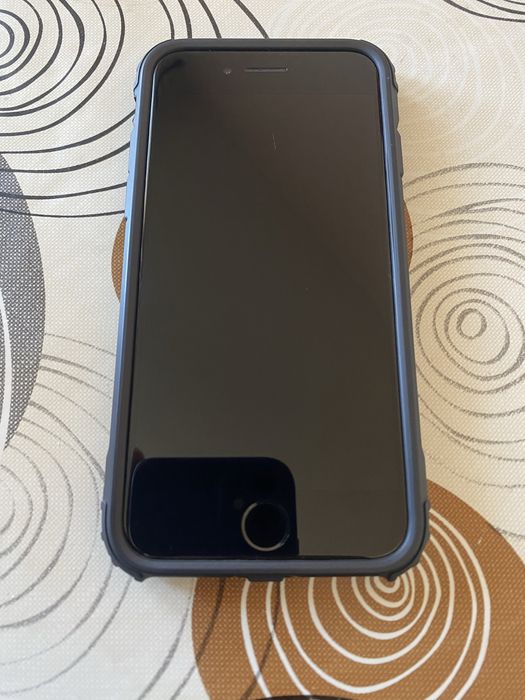 Iphone SE 2020 64 gb 100% батерия