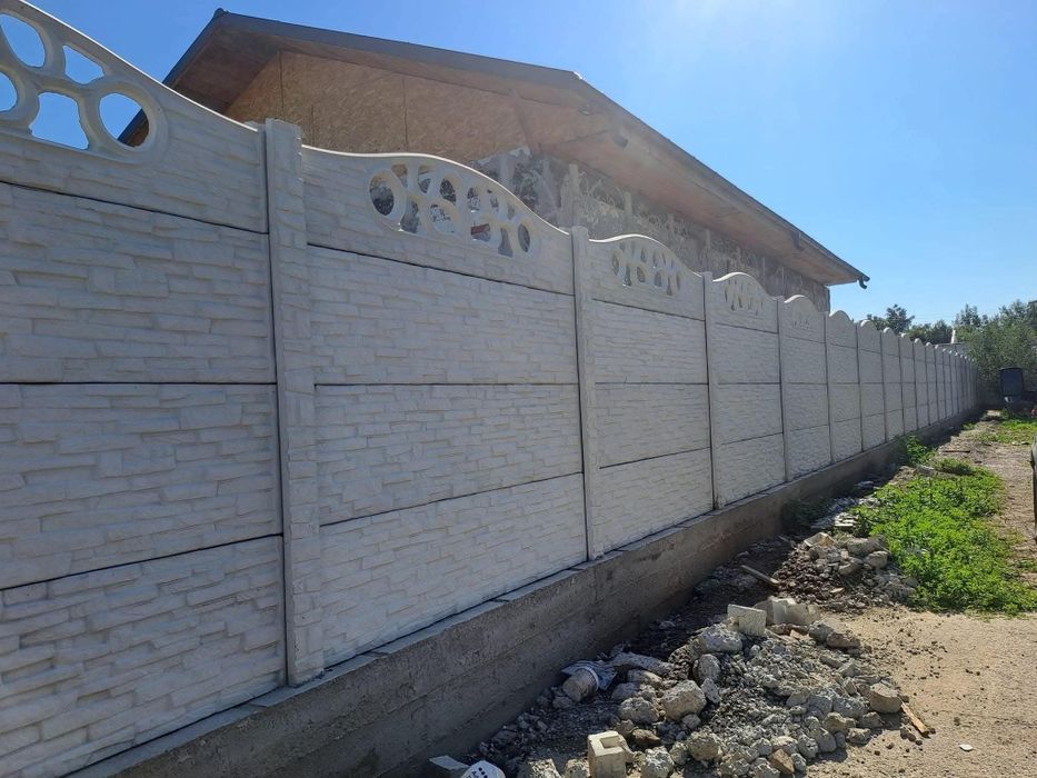 Garduri placi beton