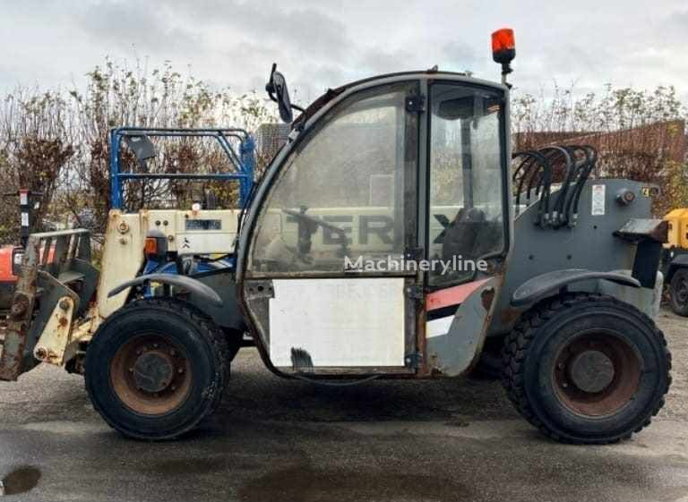 Cabină pentru încărcător telescopic