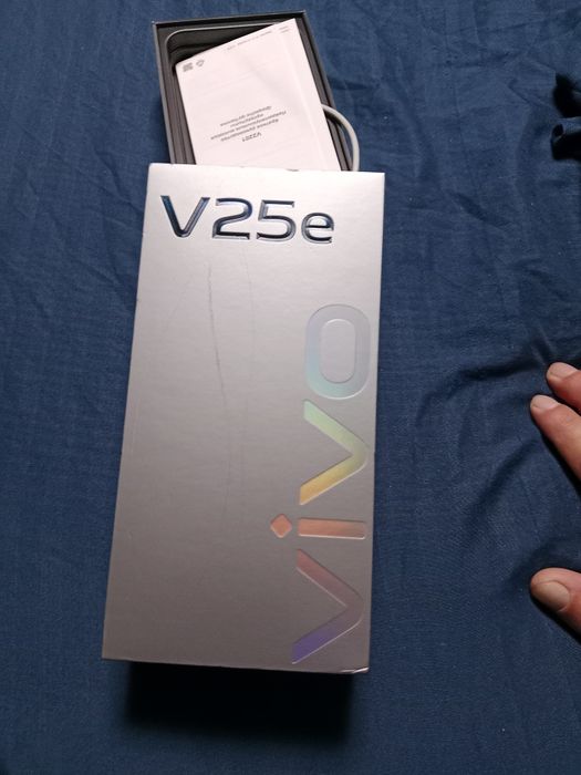 Продам Vivo v 25e
