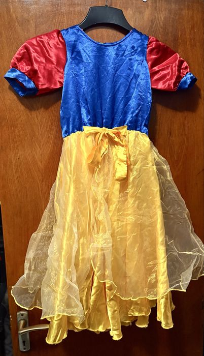 LOT 3 Rochii Printese Disney Belle si Alba ca Zapada