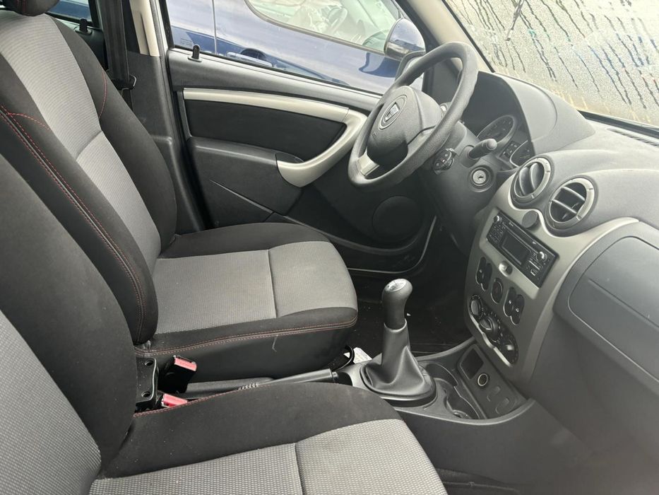 На части DACIA DUSTER 1.6i бензин 2014год