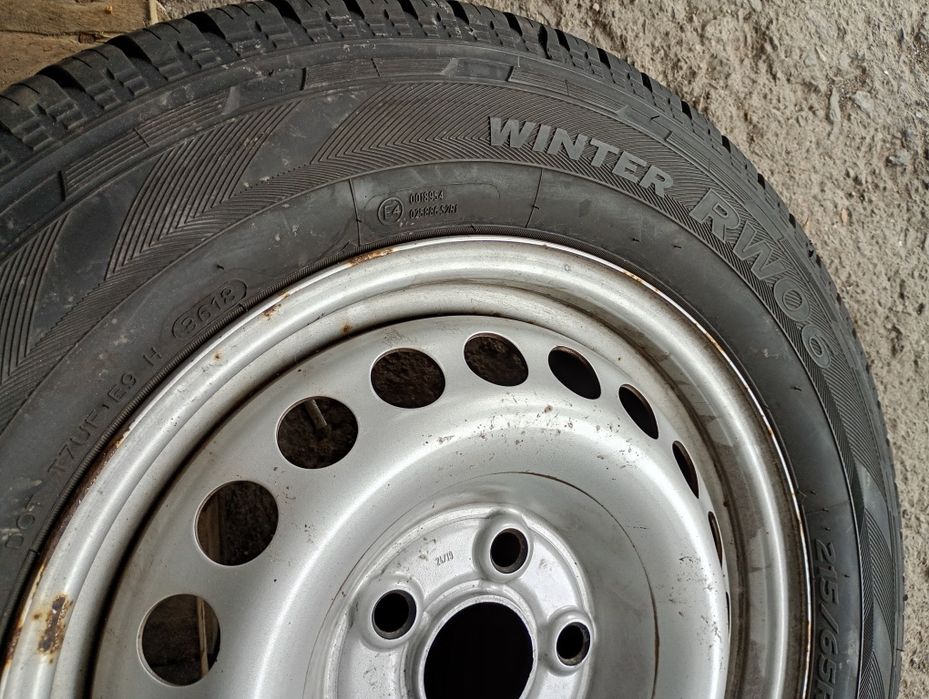 Топ състояние 4бр.215/65/16С Hankook dot3618