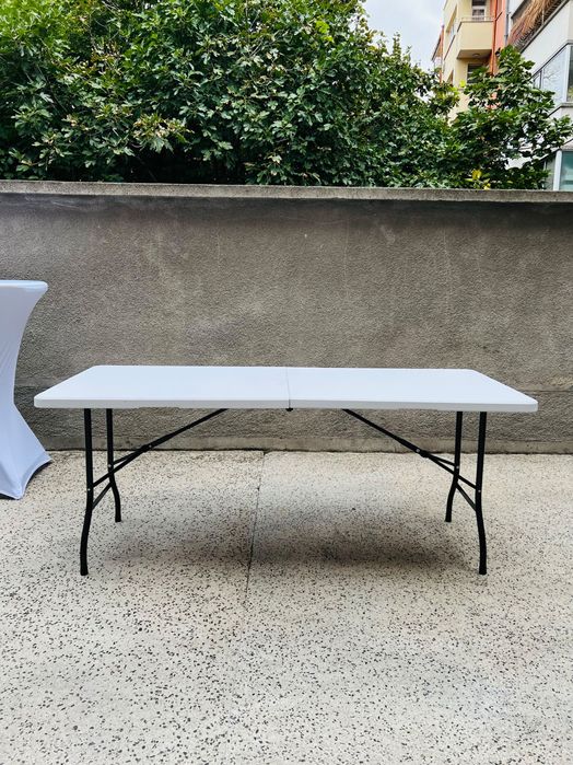 Коктейлни и кетъринг маси под наем