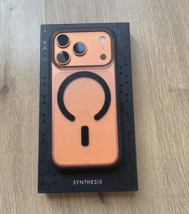 Husa Apple iPhone 17 Pro Caudabe Synthesis