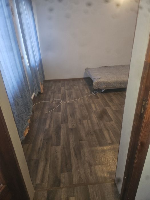 2 бөлмелі жазғы үй жалға беріледі.