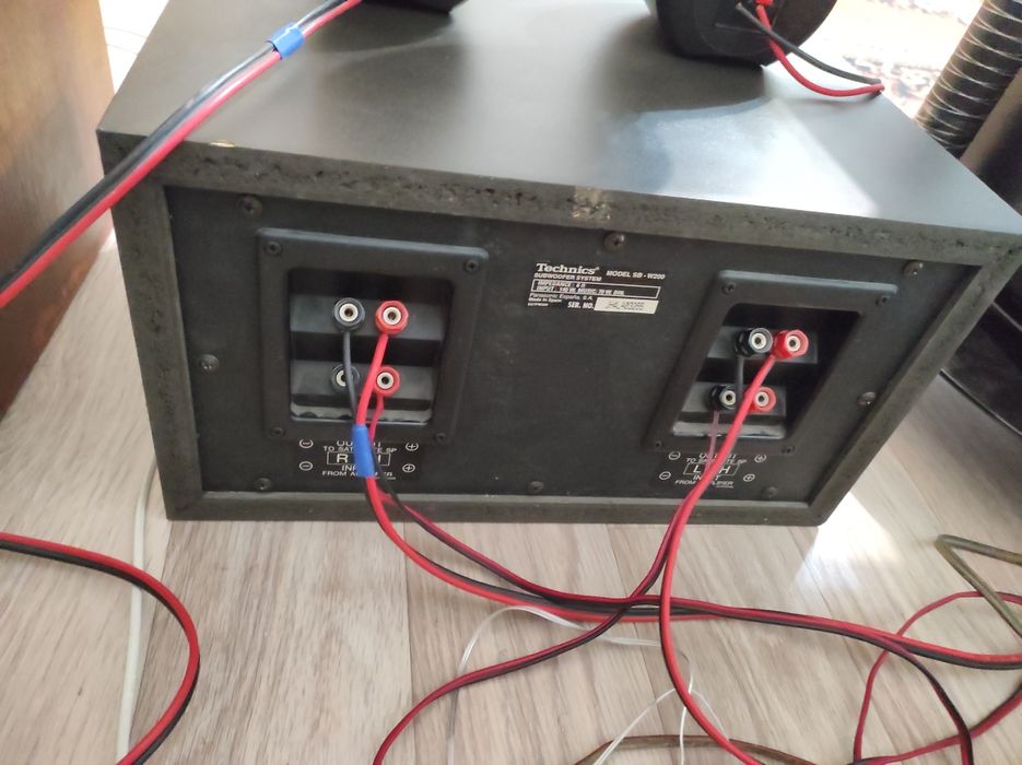 Сабвуфер Technics SB W200