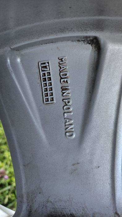 Оригинални джанти Audi 17 цола 7,5 J 51ET + летни Goodyear Efficent 215 55 DOT 2022 6-7mm грайфер