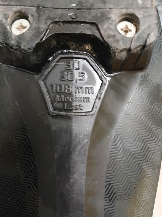 Clăpari ski Atomic Hawx Prime