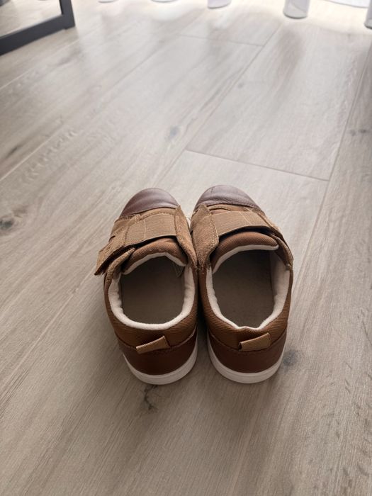 Adidași copii UGG piele maro mărimea 31 – stare foarte bună