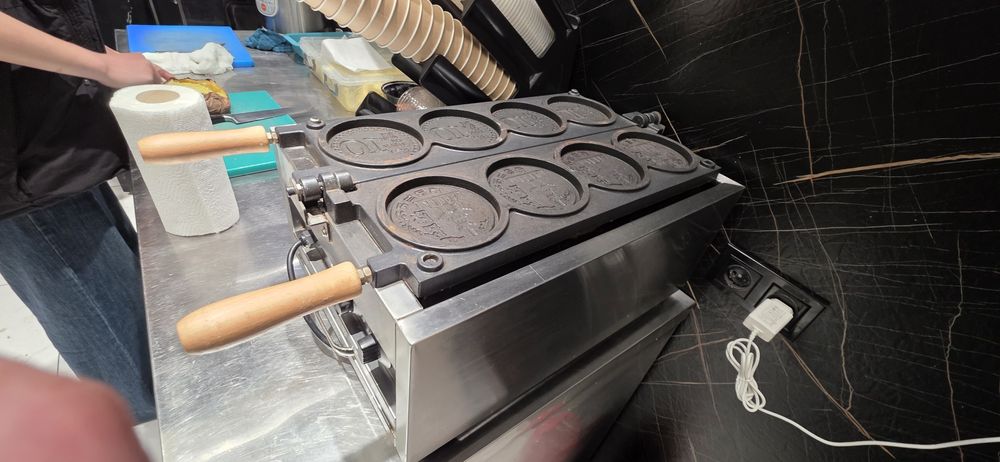 Продам апарат по приготовлению монеток