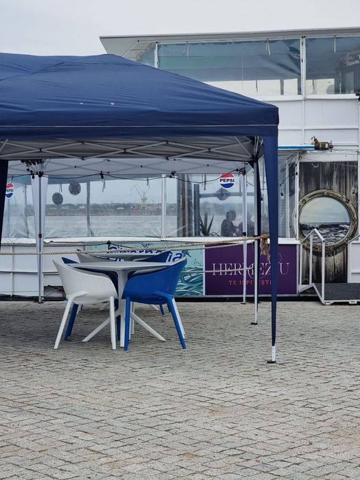 Restaurant ponton port turistic Mangalia