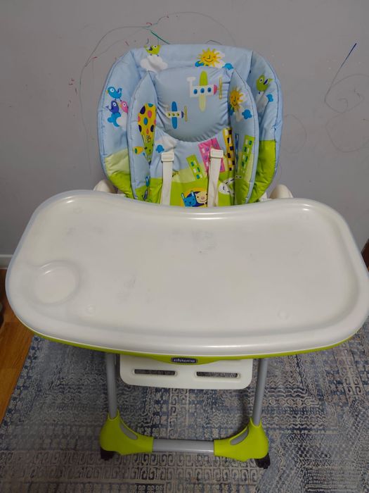 Продам детский столик